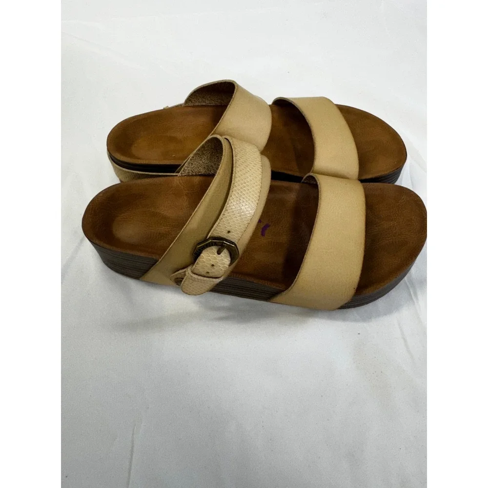 Blowfish Malibu Marge Platform Sandals Light Almond Dye Sz 9